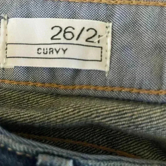 GAP women’s wide leg denim jeans curvy sz 26/2R low rise in like new condition - Picture 6 of 7